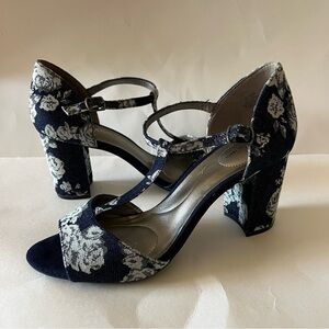Bandolino Floral Denim Block T Strap Heels Size 8.5